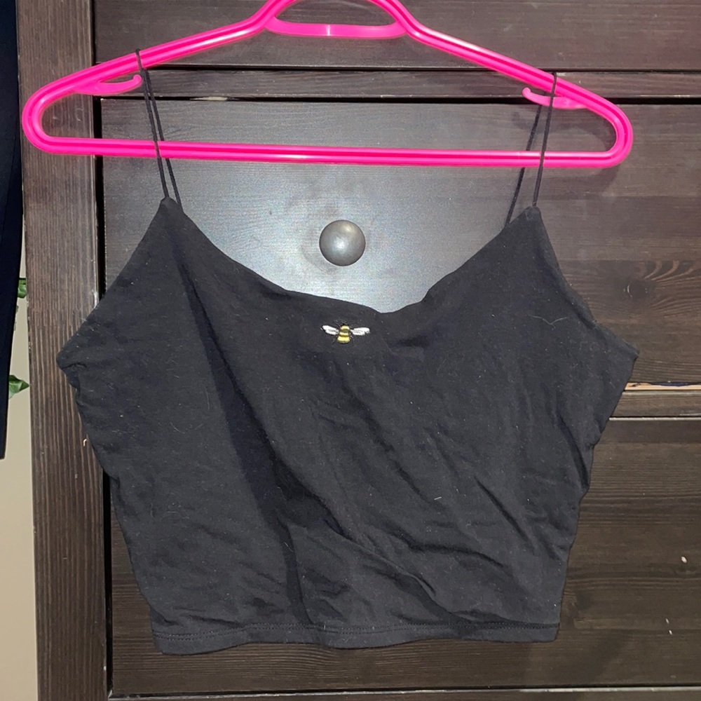 Bumble bee top